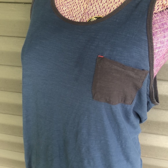 Thread And Cloth Women’s Tank Top - Picture 2 of 4